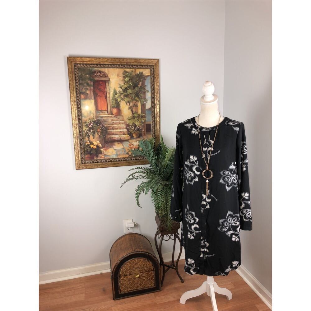Merona Women’s Dress Small Floral‎ Button Up Long Sleeve Round Neck Collarless